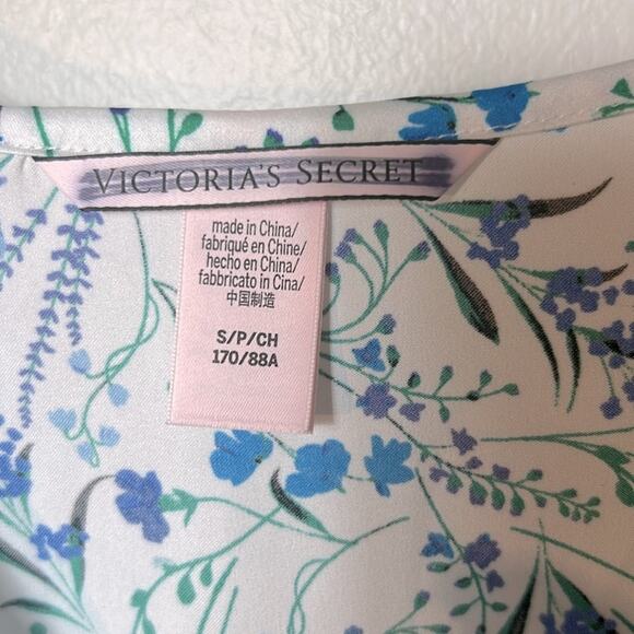 NEW Victoria’s Secret floral silky satiny tie waist romper jumpsuit cover up - Picture 12 of 12